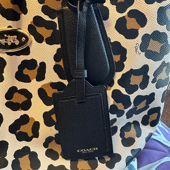 Coach Leopard-Print Tote in Black and Tan . - Picture 4 of 16